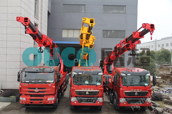 隨車吊 多功能移動(dòng)起重設(shè)備的全面解析