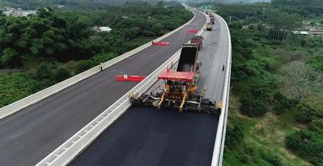 國(guó)慶不停工，大潮高速潮州段沖刺10月底路面工程完工